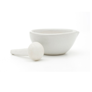 GRAL DE PORCELANA COM PISTILO